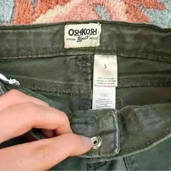 OshKosh B’gosh boy fall utility olive green skinny fitted jeans no flaws size 5 - Picture 3 of 3